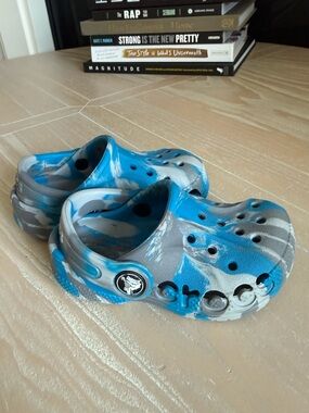 Crocs|Baby boy/toddler Blue & Gray Slip-On Clog sandals-Lightweight Comfort in 6